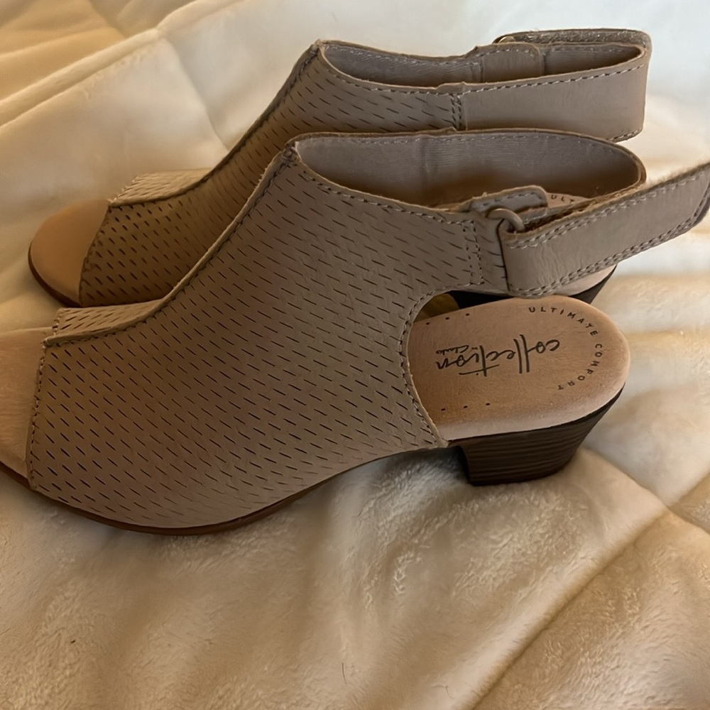 Nwt Collection By Clarks Open Toe Bootie. - image 3